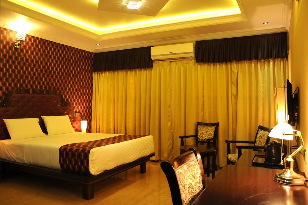 Jal Mahal Resort And Spa Mysore Room photo